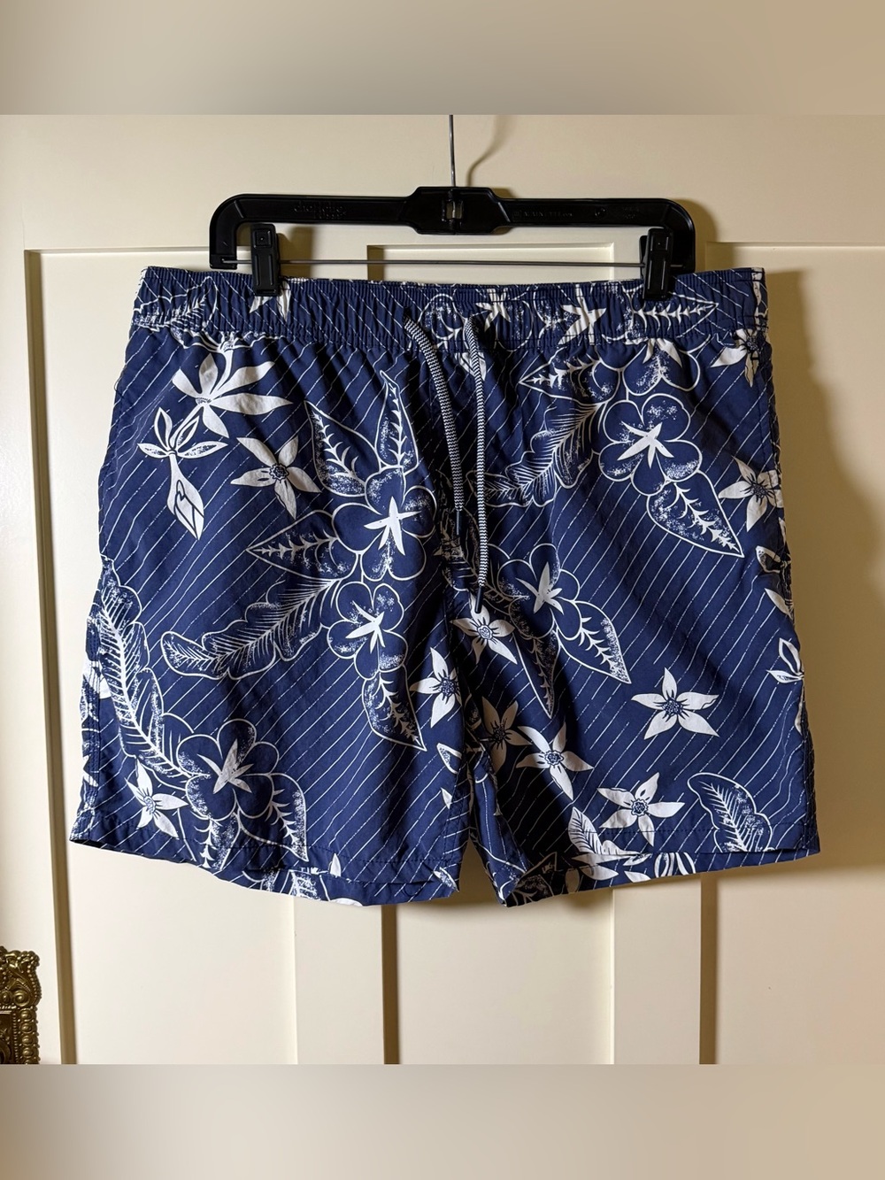 reyn spooner Navy and White Floral Swim Trunks Dad Style Hawaiian Size XL